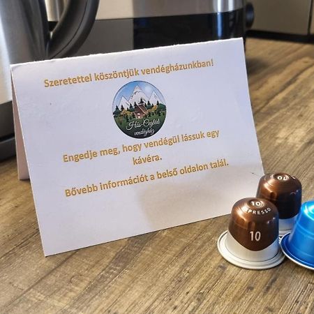 Hos-Cegledi Vendeghaz Miskolc -Oenallo Otthon, Mely Csak Az Oenoeke Exterior foto